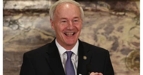 Arkansas Governor weighs in on open carry in the state :: Guns.com