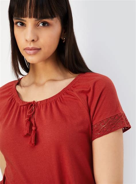 Buy Women Solid Top Online at just Rs. 299.0 - 1000013994738 | Max Fashion