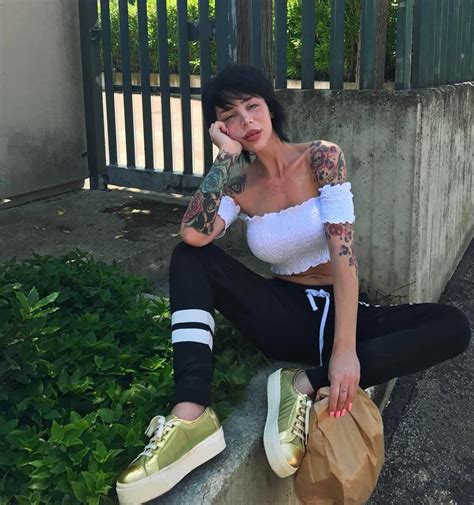 Alexis Mucci Pictures (42 Images)