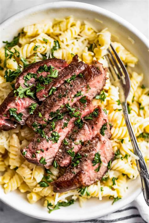 Alfredo Pasta with Steak Recipe - Doctor Woao