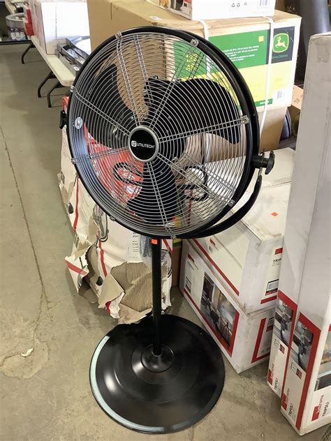 Utilitech 20in Heavy Duty Steel Outdoor Pedestal Fan