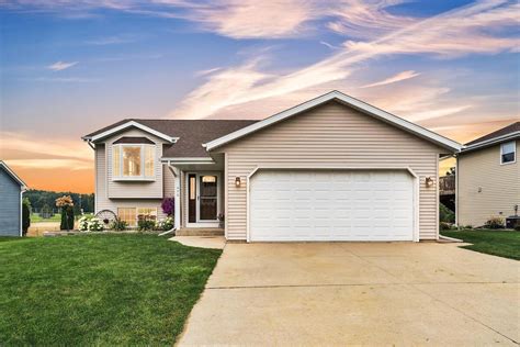 470 Jefferson Dr, Kewaskum, WI 53040 | Homes.com