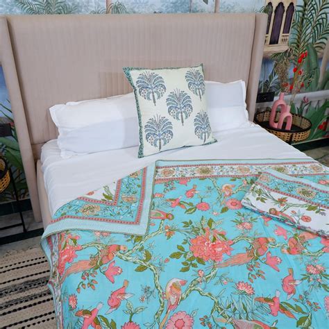 Housi: High Quality 100% Cotton Quilts, Bed Sheets, Dohars & Many More