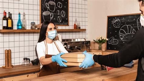 Image of Business Owner during Pandemic 的图像结果