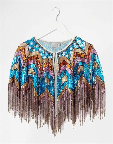 Cape De Luxe: Get Cozy In These 9 Chic Capes - News