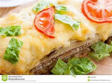 Lasagne Al Forno Di Verdure Con Il Pomodoro Immagine Stock  