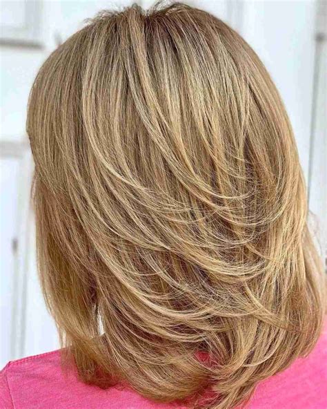 20 Prettiest Shoulder-Length Haircuts with Layers