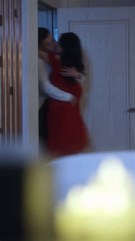 Love Conquers All Chinese Drama Full 74 Episodes - MoboReels