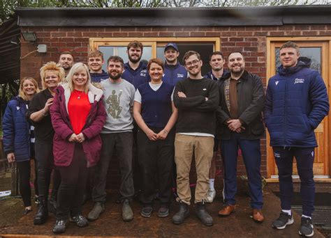 SHARKS HELP LAUNCH OUTDOOR KITCHEN | Sale Sharks
