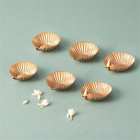 Buy These Contemporary Diyas Online From Nykaa Fashion | LBB