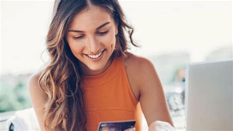 What are virtual credit cards? Key advantages explained