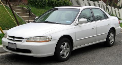 2000 Honda Accord EX V6 - Sedan 3.0L V6 auto