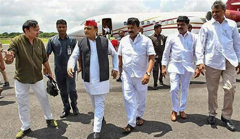 Lok Sabha 2024 polls: In UP, a divided opposition stands a poor chance ...