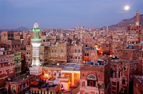 Sana'a Minaret at Dusk – Stunning Yemen Arabia HD Wallpaper - capital city of yaman