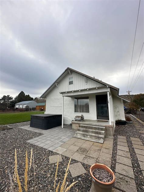 2355 NE Market St, Madras, OR 97741 | MLS# 220173843