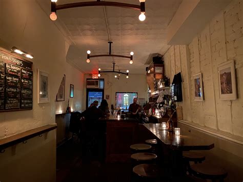 Brooklyn's Best Bars where Generation Xers Still Hang Out in 2023