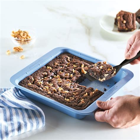 9-Inch Square Nonstick Cake Pan — Farberware Cookware