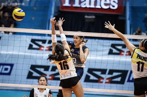 UAAP volleyball: NU survives Rondina, UST to stay unbeaten | ABS-CBN Sports
