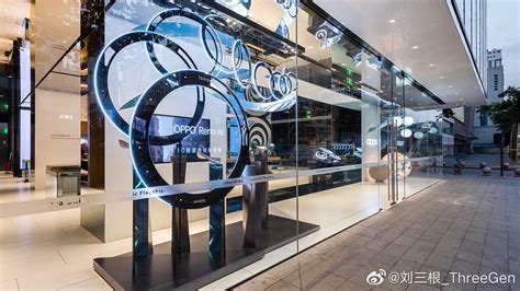 OPPO 在上海最贵的地段开了家超级旗舰店但却说完全不在意销售额的事情 Light Box, Design