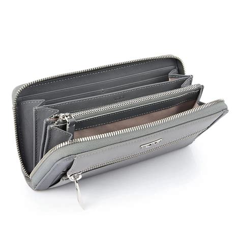 Shop for TUMI wallets and luxury card cases | TUMI India || Tumi©