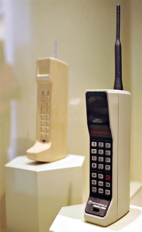 First Ever Mobile Phone 的图像结果