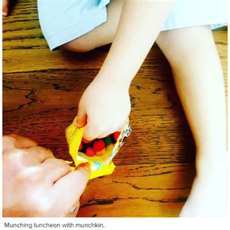 Shah Rukh Khan poses for pic with Alia Bhatt and Gauri Shinde