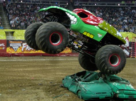 Monster Jam Wallpaper - WallpaperSafari