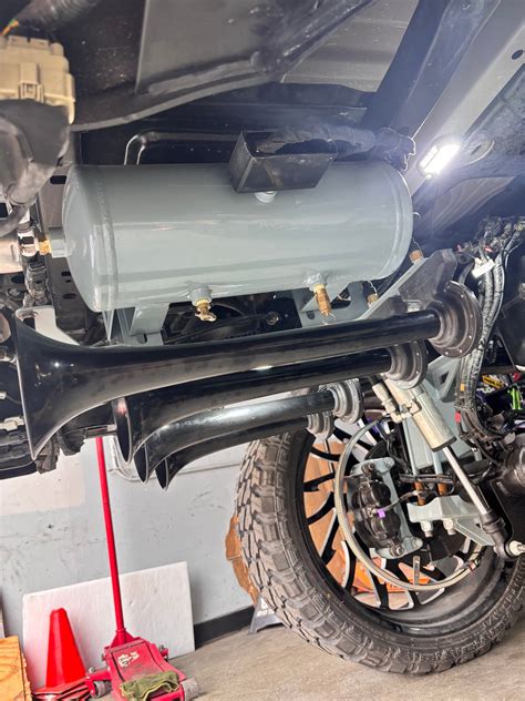 Gabriel’s 2024 F-350 Gets LOUD with Shocker XL Train Horns – HornBlasters