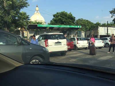 Illegal parking at bus-stops - Times of India