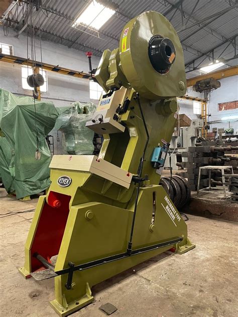 Pressing Machine 的图像结果