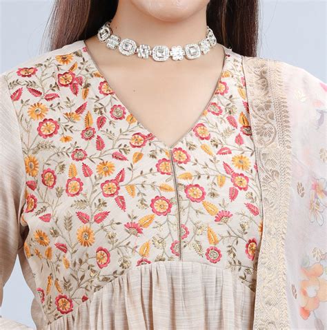 Shop Ethnic Wear for Women Online in India Offer Price