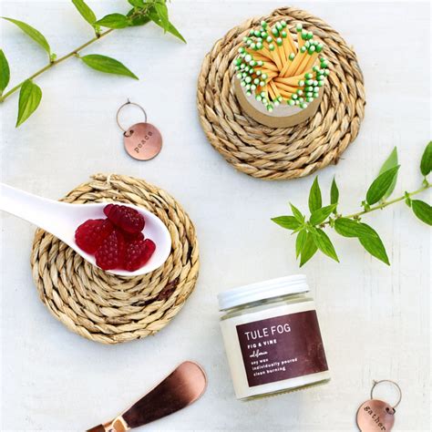 5 Traditional Housewarming Gifts With A Twist - Pumeli