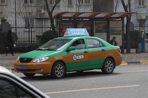 西安出租车事件拒载频出 10年间仅增加32辆车_财经_凤凰网