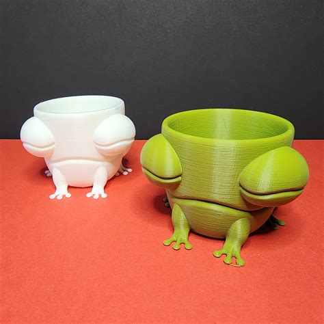 STL file Ribbert the Frog Cup 🐸 ・3D printable model to download・Cults