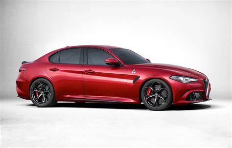 Alfa Romeo Giulia Quadrifoglio Specs, Performance & Photos - autoevolution