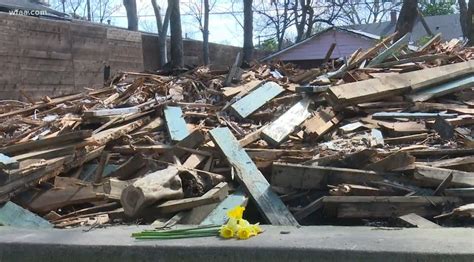 New House Demolition Fail 的图像结果