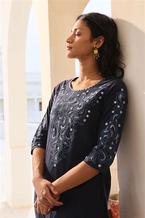 Okhai Mehfil Embroidered Cotton Kurta Pant Set For Women Online ...