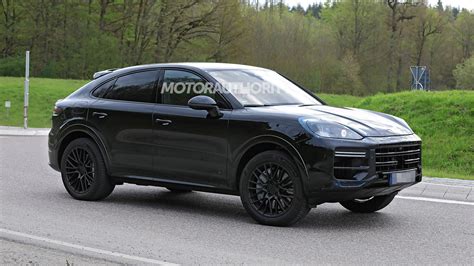 2023 Porsche Cayenne Coupe spy shots and video: Major changes pegged ...