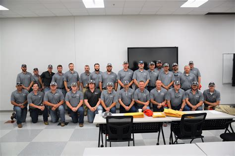 Southern Pine Electric sending crews to assist in Florida