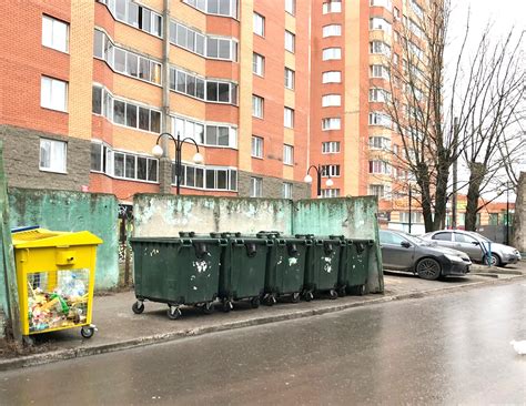 Кто должен вывозить мусор в многоквартирном доме: бытовой, строительный ...