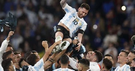 “Que de la mano de Leo Messi”, el alocado festejo de la Selección ...