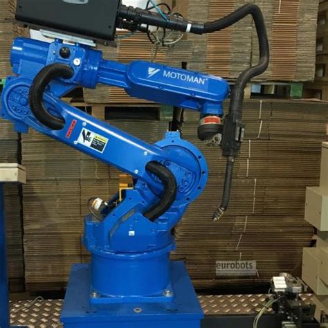 Motoman_HP6_arc_welding_cell_with_1_axis_positioner_and_Fronius_TPS ...