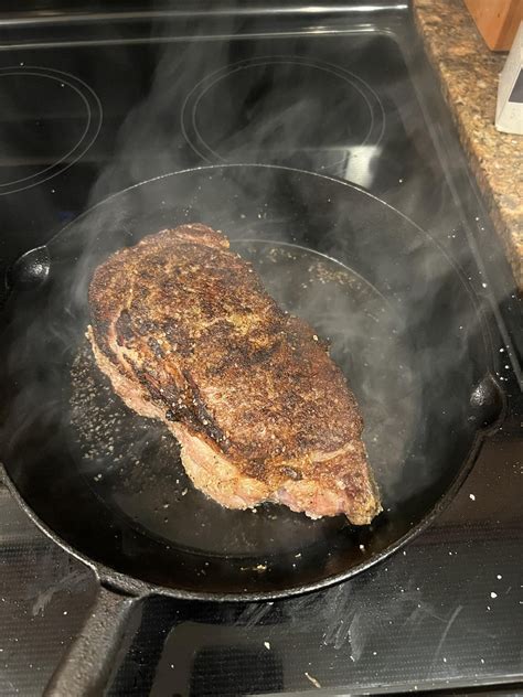 Salt crust Go ju jang Cast sear : r/steak