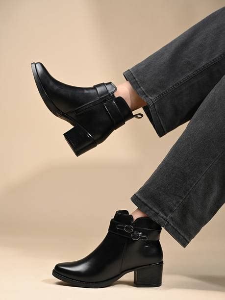 Black Chelsea Boots - Buy Black Chelsea Boots online at Best Prices in ...