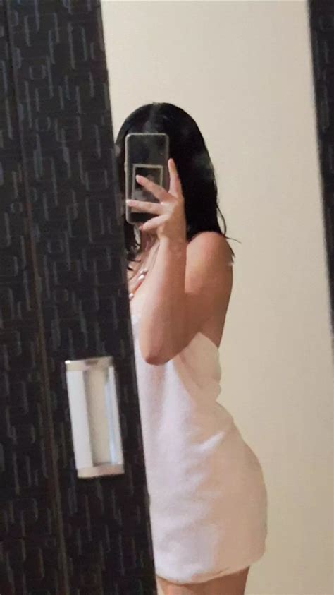 Foto en toalla en 2022 | Foto, Fotos de chavas, Foto falsa