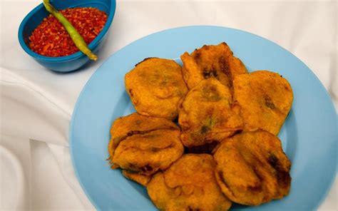 From Dosa To Sabudana Wadas, Head To Raviwar Peth For Some Lip Smacking ...