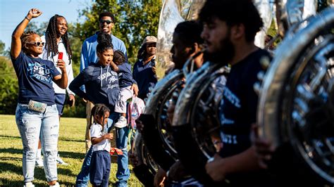 Community members gather for 2025 JSU homecoming parade