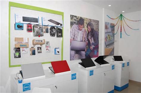 Server in Computer Shop 的图像结果