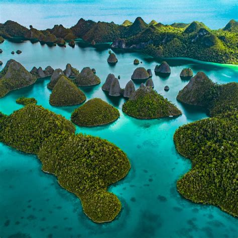 Raja Ampat Islands: Pieces of Paradise - Indonesia Travel
