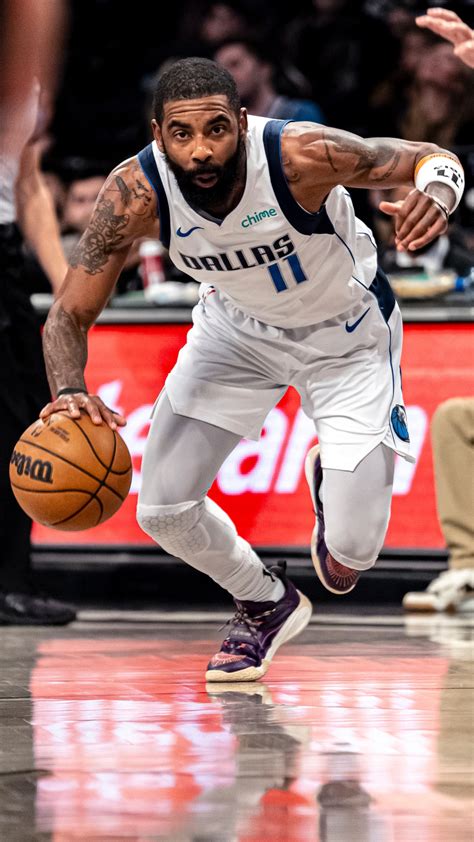 Kyrie Irving scores 36 points in return to Brooklyn, leads Mavericks to ...